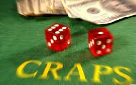 Live Casino မိုဘိုင်းဖုန်းဖြင့် ကစားနေမှု – Baccarat Table မြင်ကွင်း